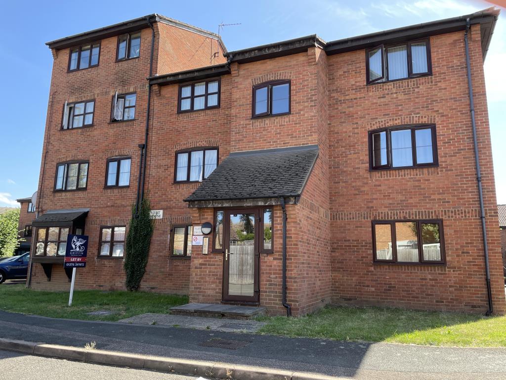 Lot: 40 - LEASEHOLD FLAT INVESTMENT - 